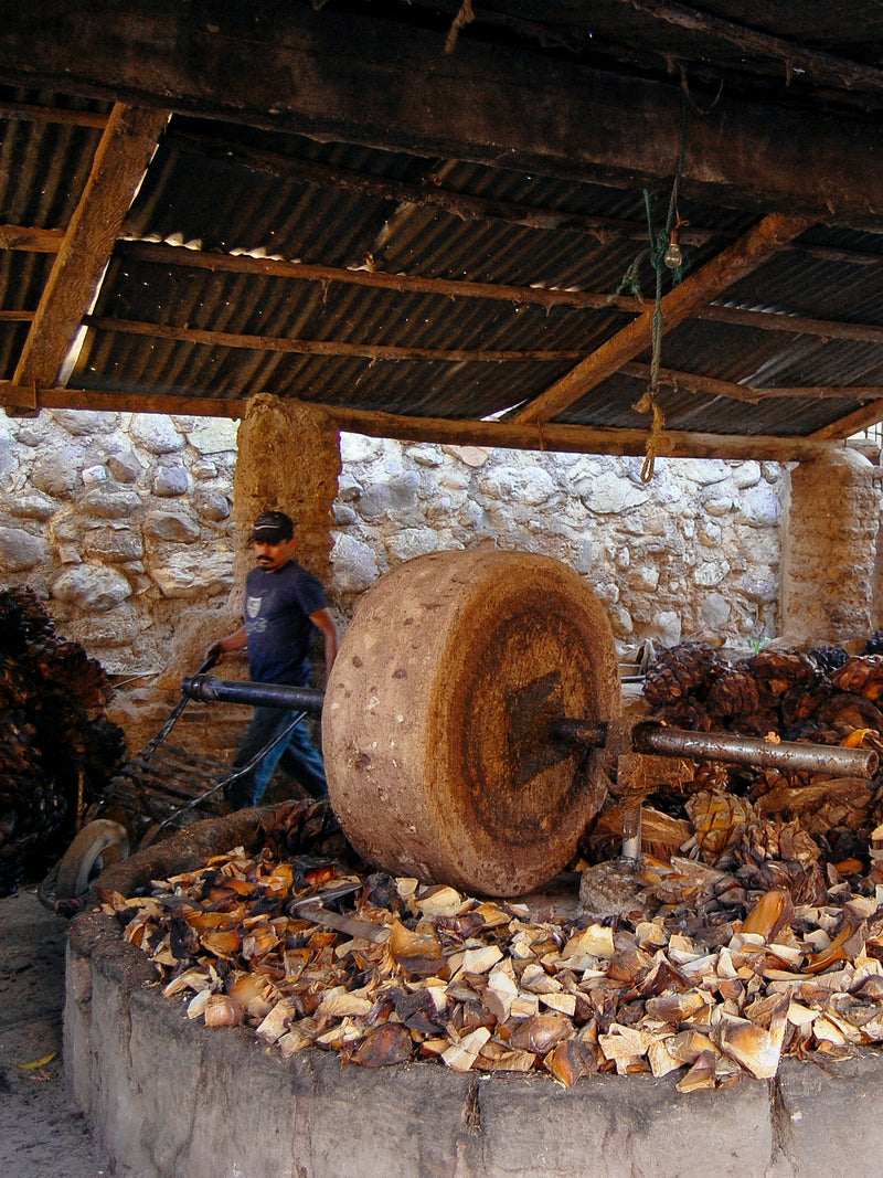 Los Nahuales Mezcal Método Antiguo